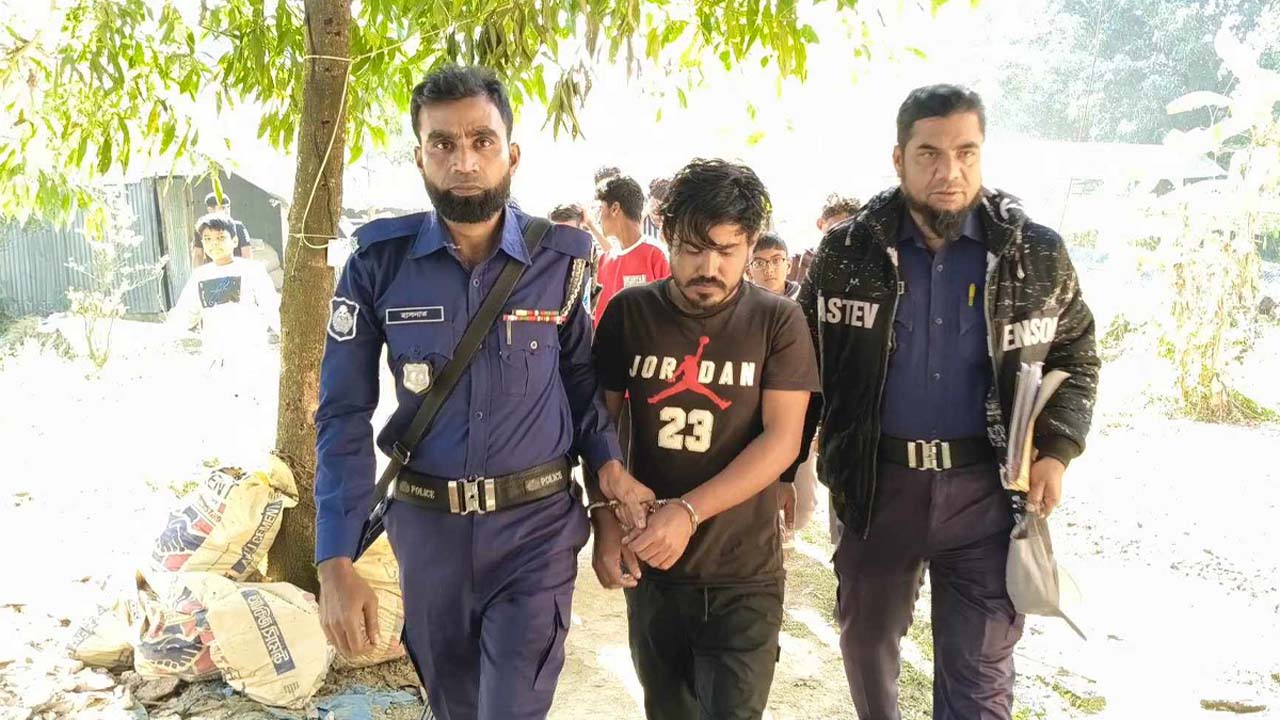 পুকুরে পাওয়া গেল মাথা, তরুণী নয় নিহত নারী মধ্যবয়সী