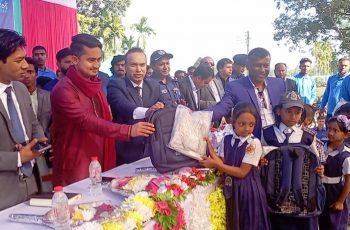 প্রাথমিকের শিক্ষকদের বেতন ১০ম গ্রেড হওয়া উচিত : সারজিস আলম