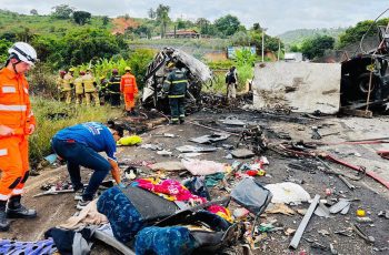 ব্রাজিলে ভয়াবহ সড়ক দুর্ঘটনা, বাস-ট্রাকের সংঘর্ষে নিহত ৩৮