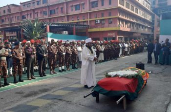 চোখের জলে এক বীরকে বিদায় দিল ফায়ার সার্ভিস