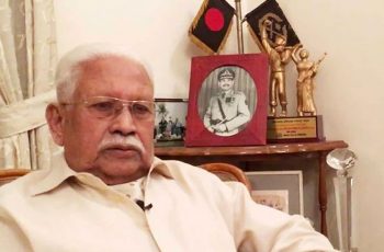 কে এম সফিউল্লাহ মারা গেছেন