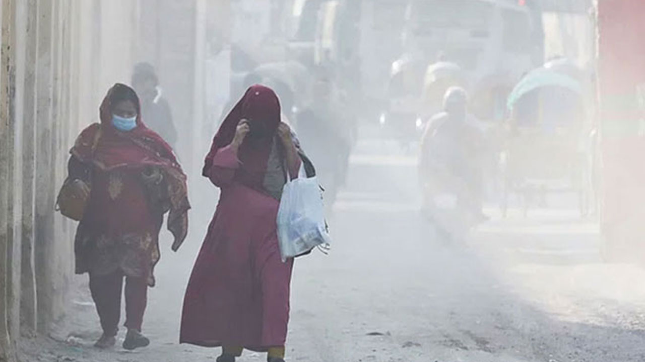 ২৪৬ স্কোর নিয়ে ঢাকার বাতাস আজ ‘খুব অস্বাস্থ্যকর’