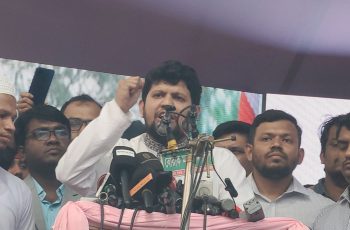 আমরা কারও কাছে আর মাথা নত করব না : উপদেষ্টা মাহফুজ