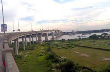 সেতু থেকে লাফিয়ে পড়ে যুবকের মৃত্যু