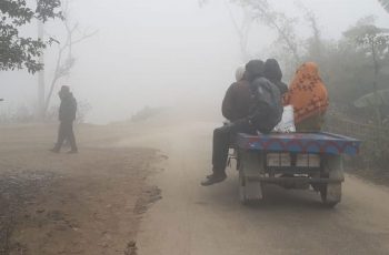 কুয়াশায় ঢাকা পড়েছে পঞ্চগড়, তাপমাত্রা ১০ ডিগ্রিতে